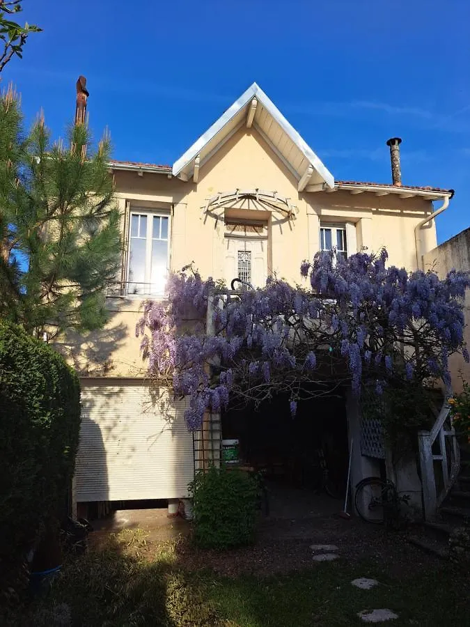 Appartement Calme Dans Maisonnette Graulhet 0*,  Francia